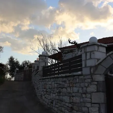 House On Wheels Villa Karteroli Exterior photo