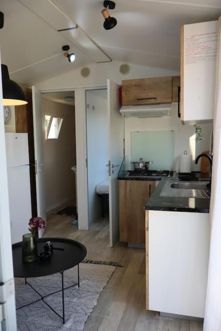 House On Wheels * Karteroli